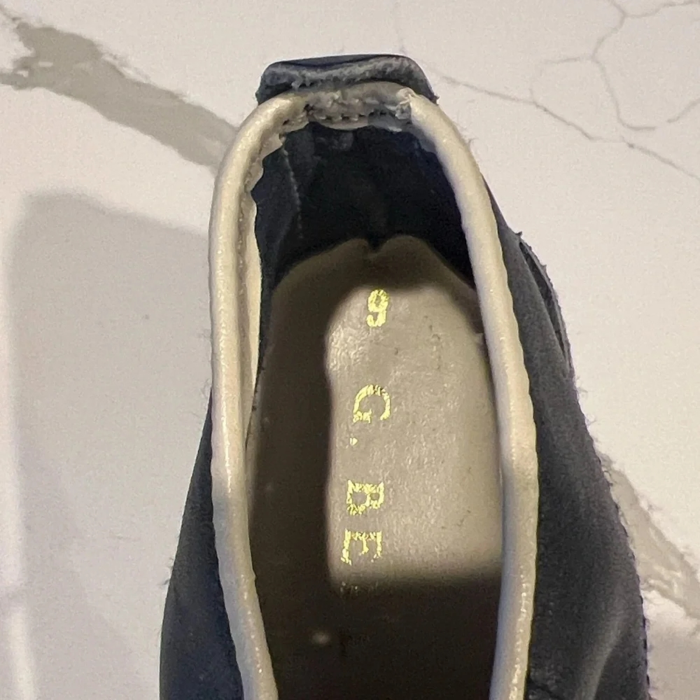 Vintage G. Bell Navy Perforated Walking Shoes Childrens Sz 6